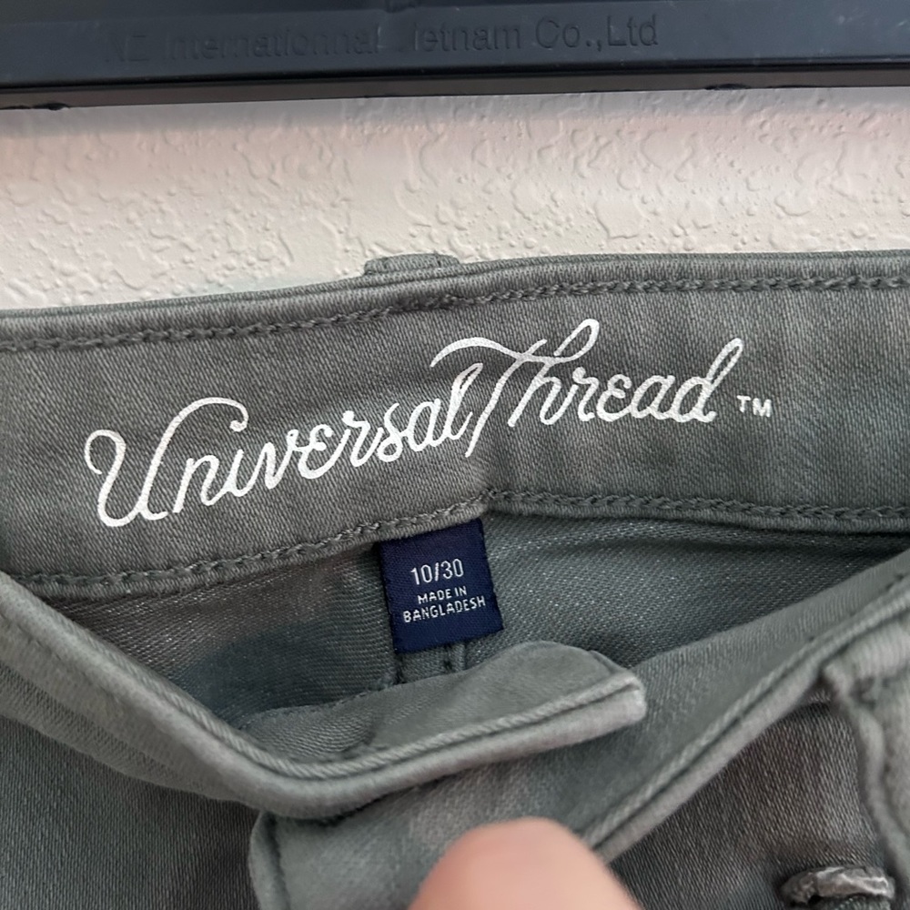 Universal Thread Olive Green Button Fly Shorts - image 2